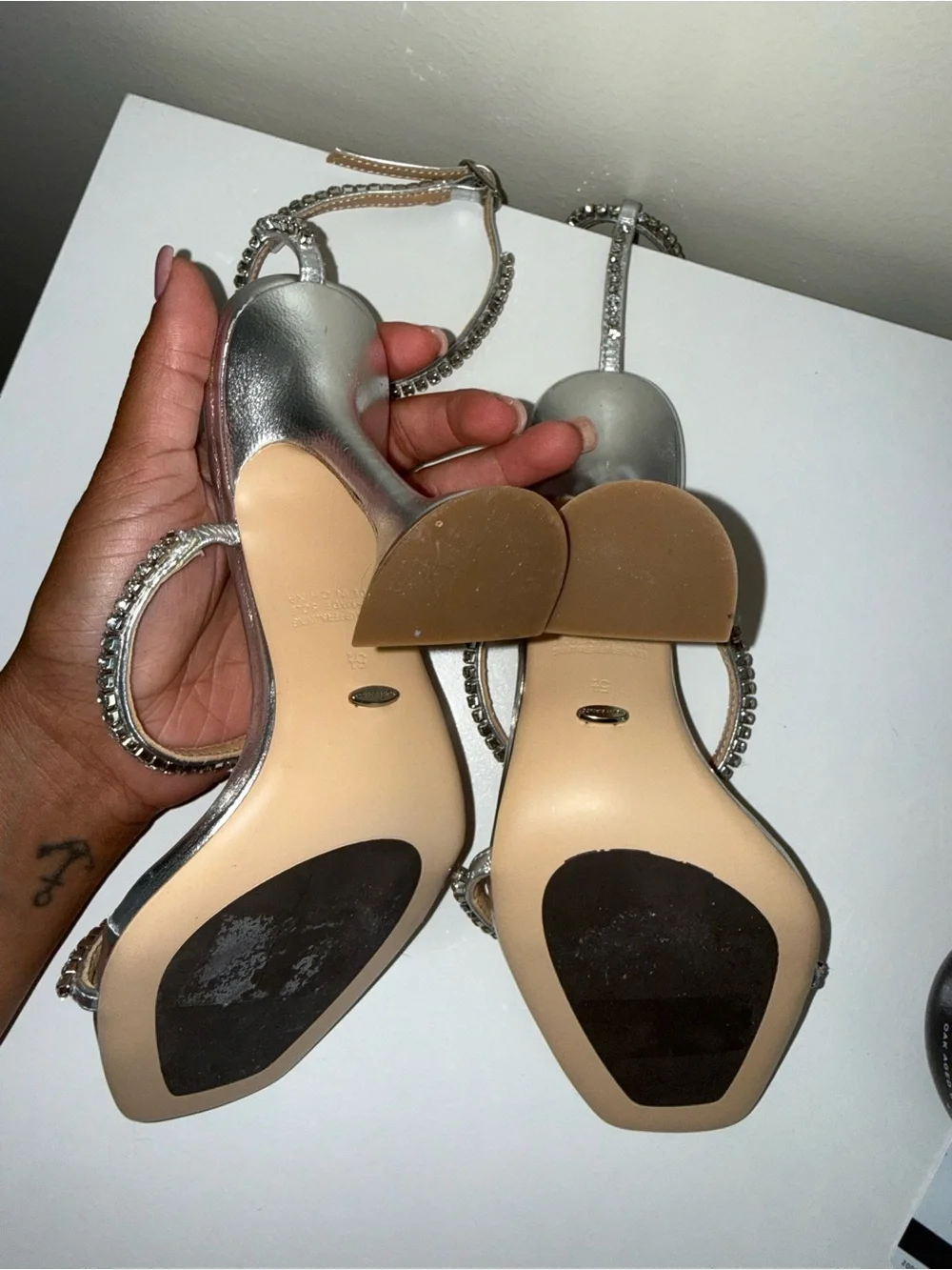 Tony Bianco never worn